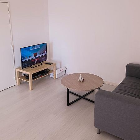 Апартаменты Appart 65 M² 10 Minutes En Bus Au Centre Сессон-Севинье Экстерьер фото